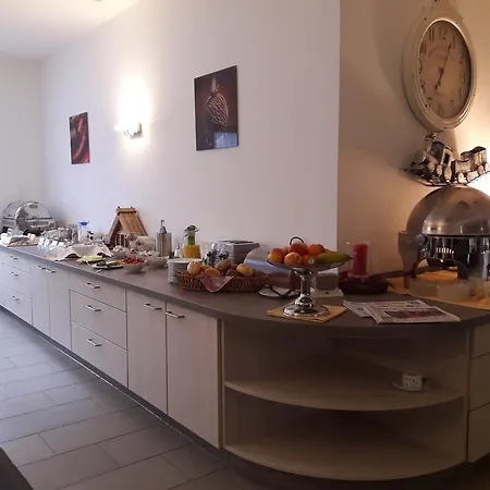 Zum Alten Bahnhof 3*